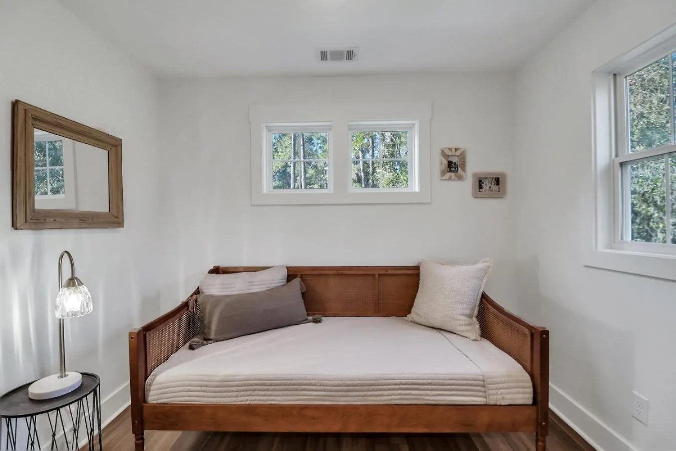 Comfort Sanctuary By Oatland Island Wildlife Center Holiday home