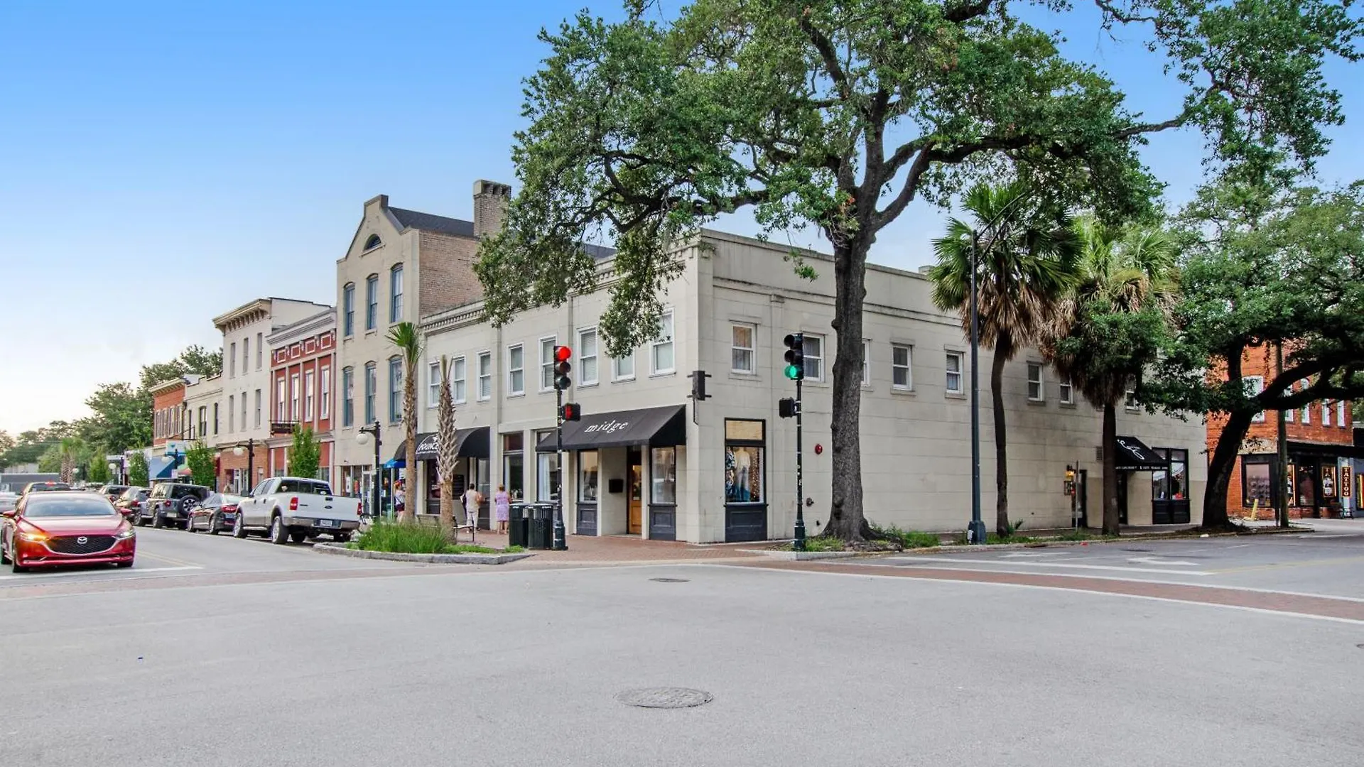 Historic Market Loft Off Broughton