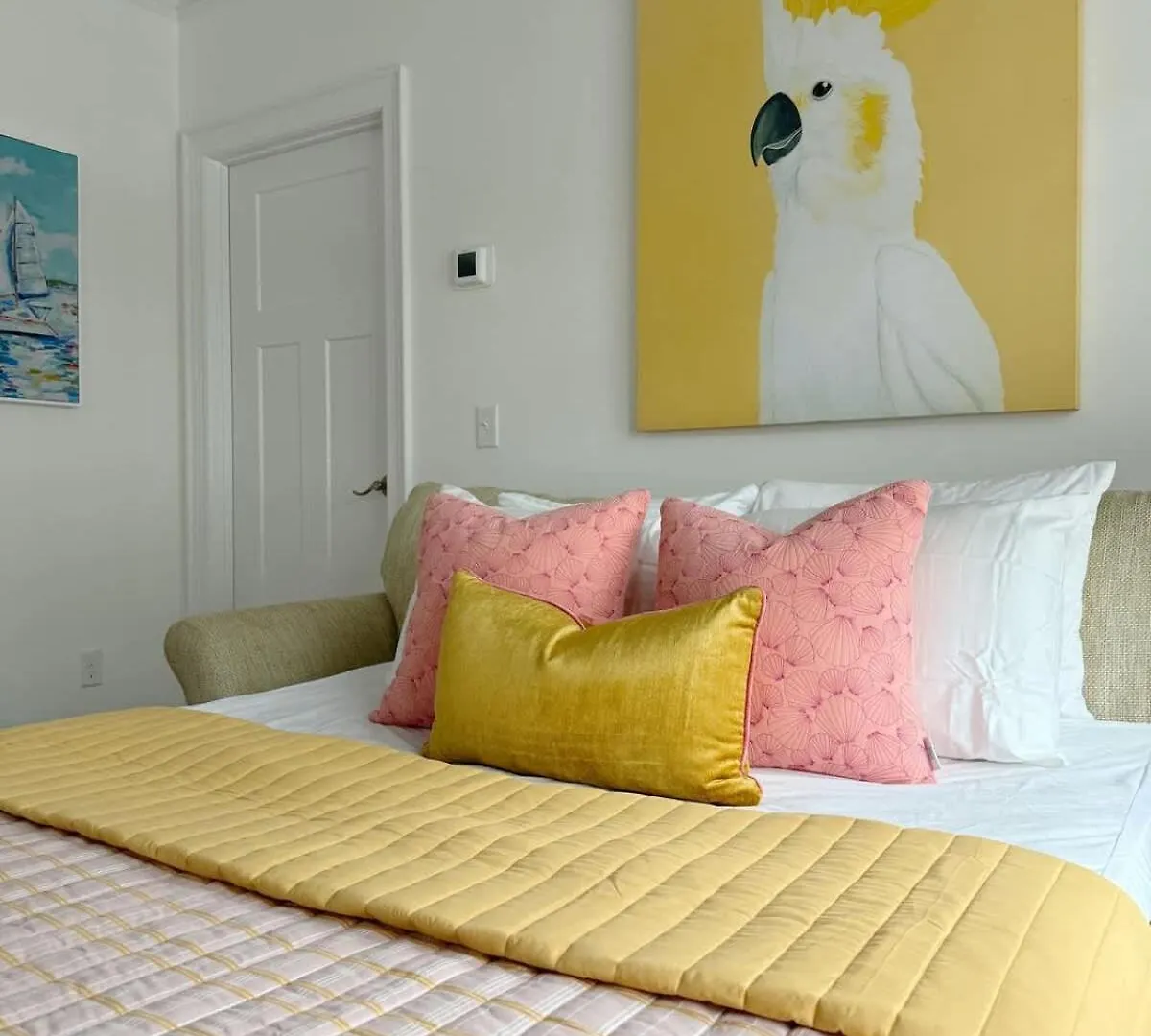 Apartment Sunny & Playful Carriage House In Downtown Here And Walk Everywhere