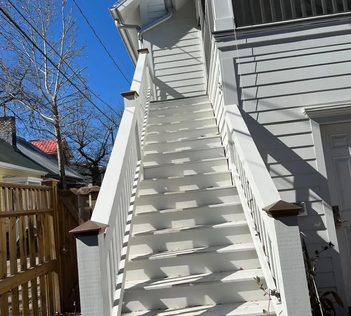 Sunny & Playful Carriage House In Downtown Here And Walk Everywhere Apartment