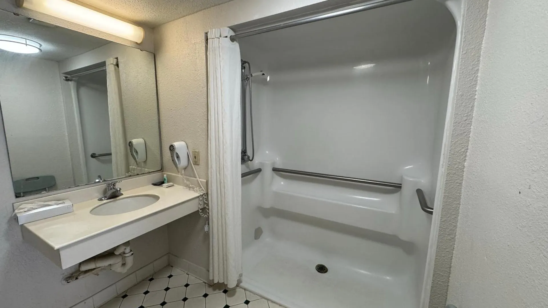 Lodge Super 8 By Wyndham Savannah