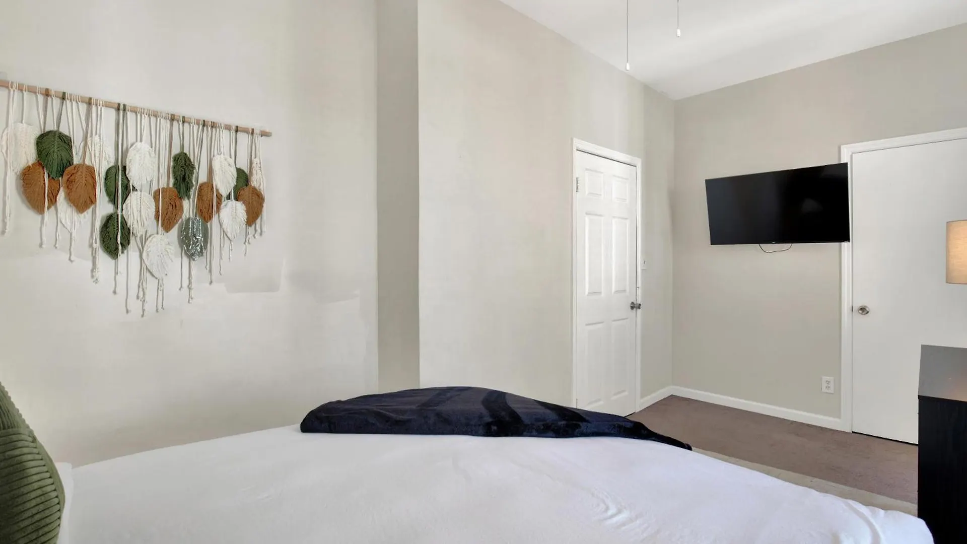 Crawford Square Hideaway