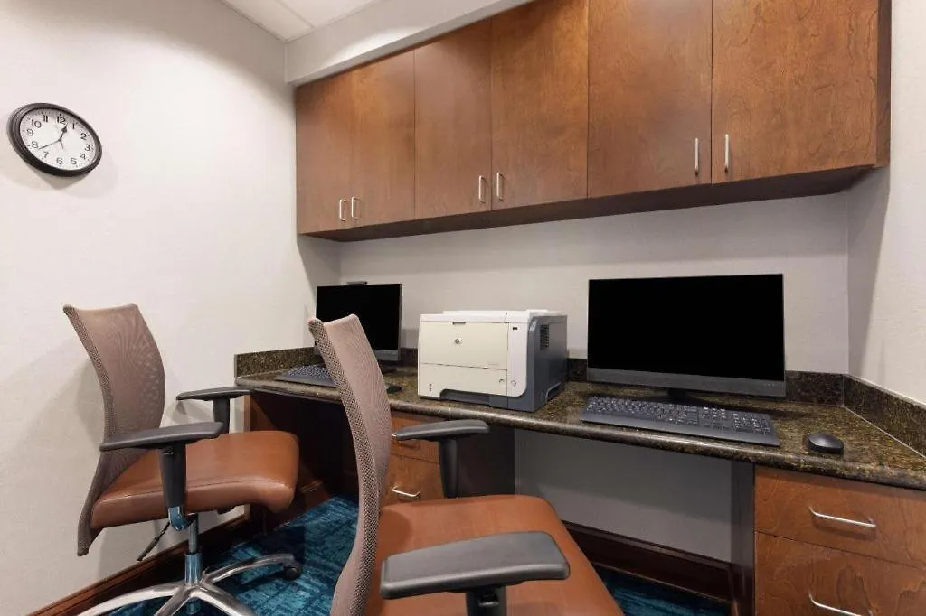 Hotel Hampton & Savannah-airport 2*