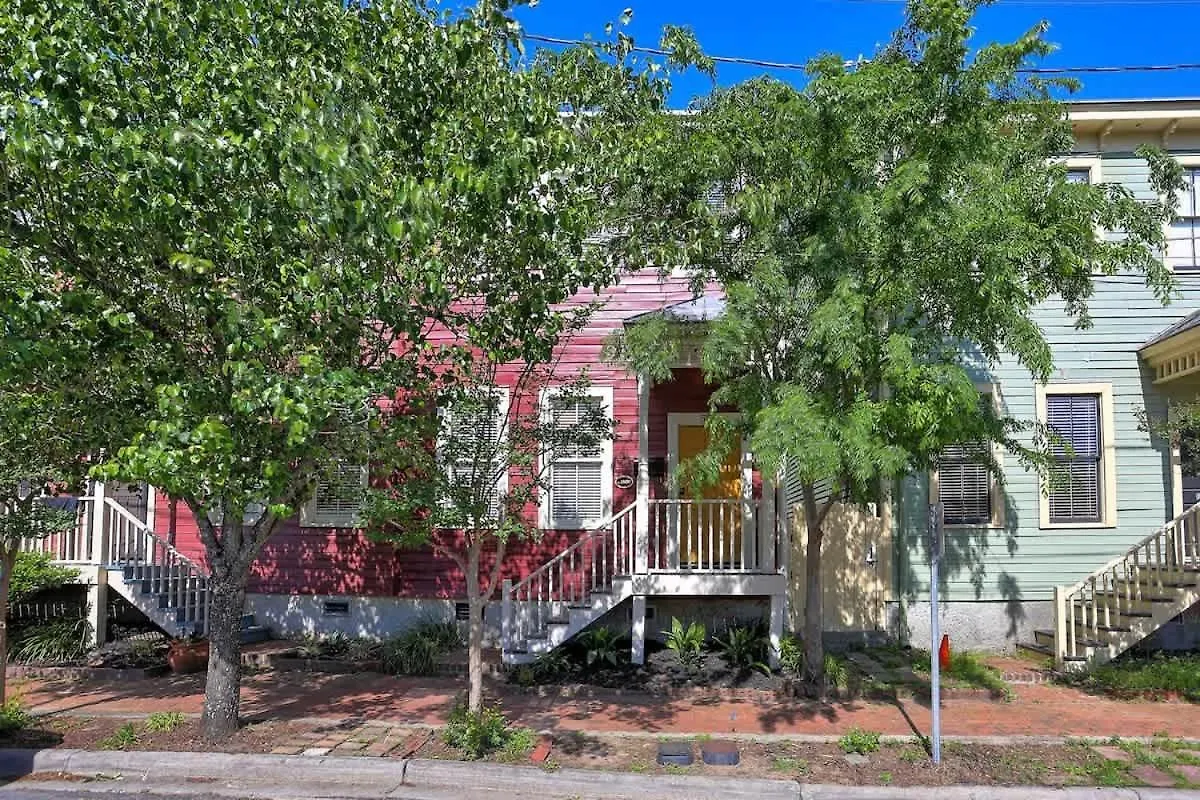 Quiet Historic Corner Easy Walk To Downtown Dining And Entertainment * סוואנה