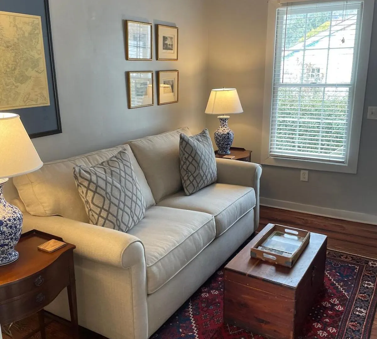 Historic Downtown King Bed Cottage- Parking And Patio アパート *