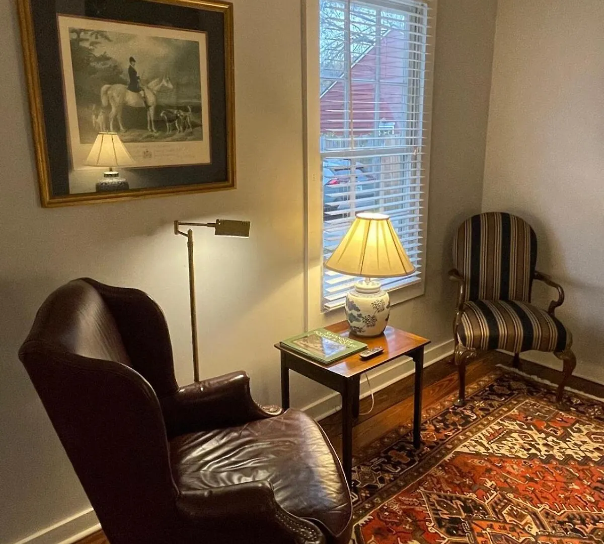 Historic Downtown King Bed Cottage- Parking And Patio アパート *