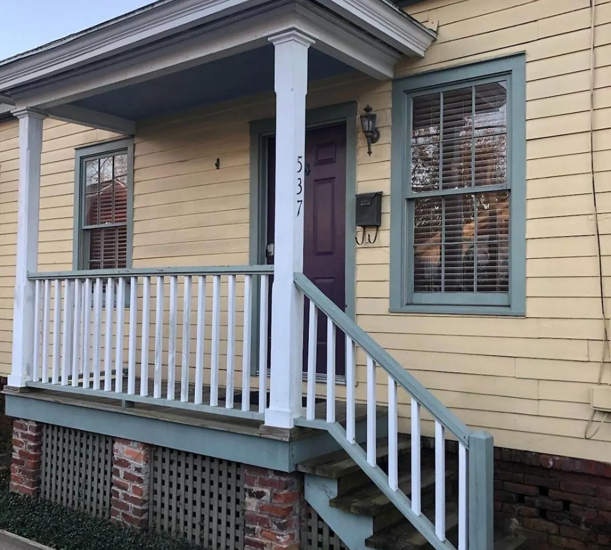 Historic Downtown King Bed Cottage- Parking And Patio サバンナ