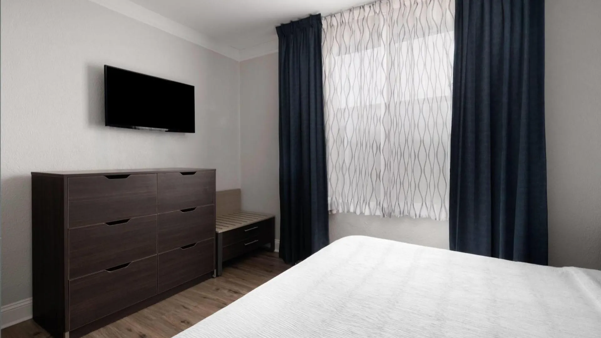 Отель Wingate By Wyndham Savannah Gateway 2*