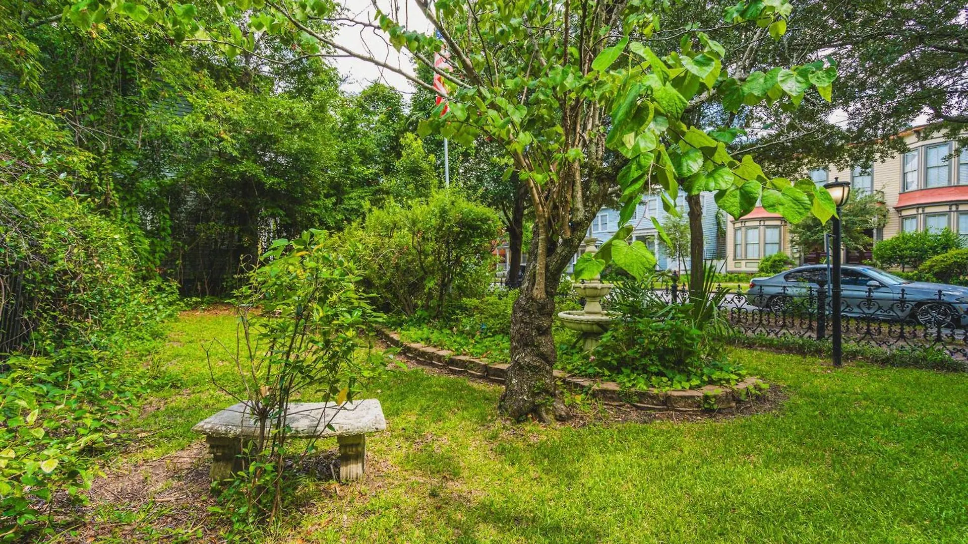 Carriage Modern House To Victorian House