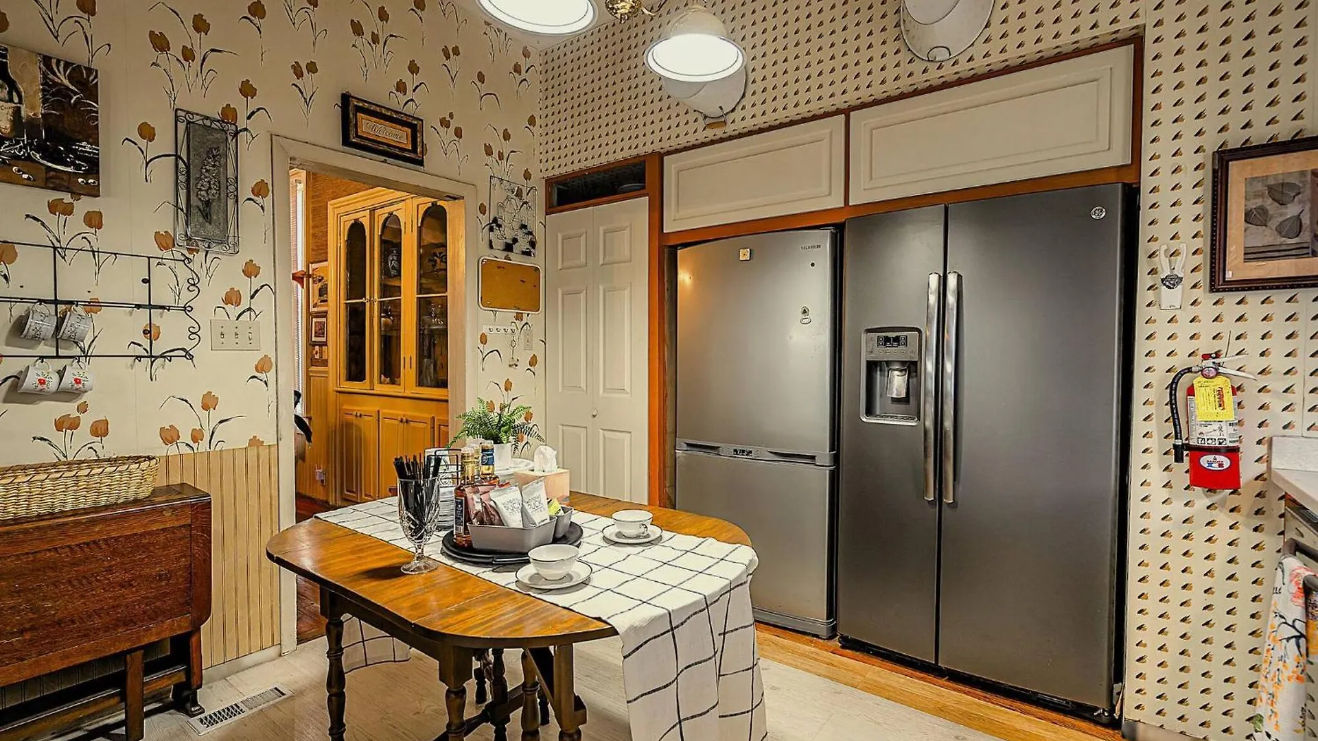 Master King Victorian With Private Bathroom In A Historic House Vakantiehuis
