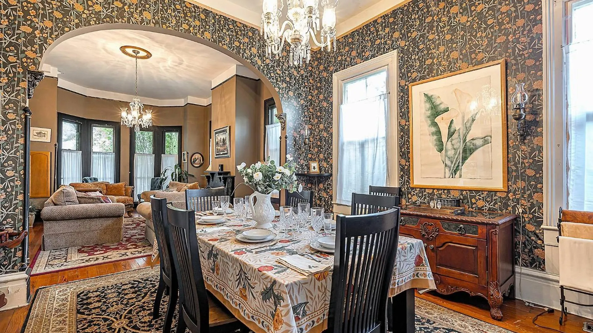 Master King Victorian With Private Bathroom In A Historic House Vakantiehuis Savannah