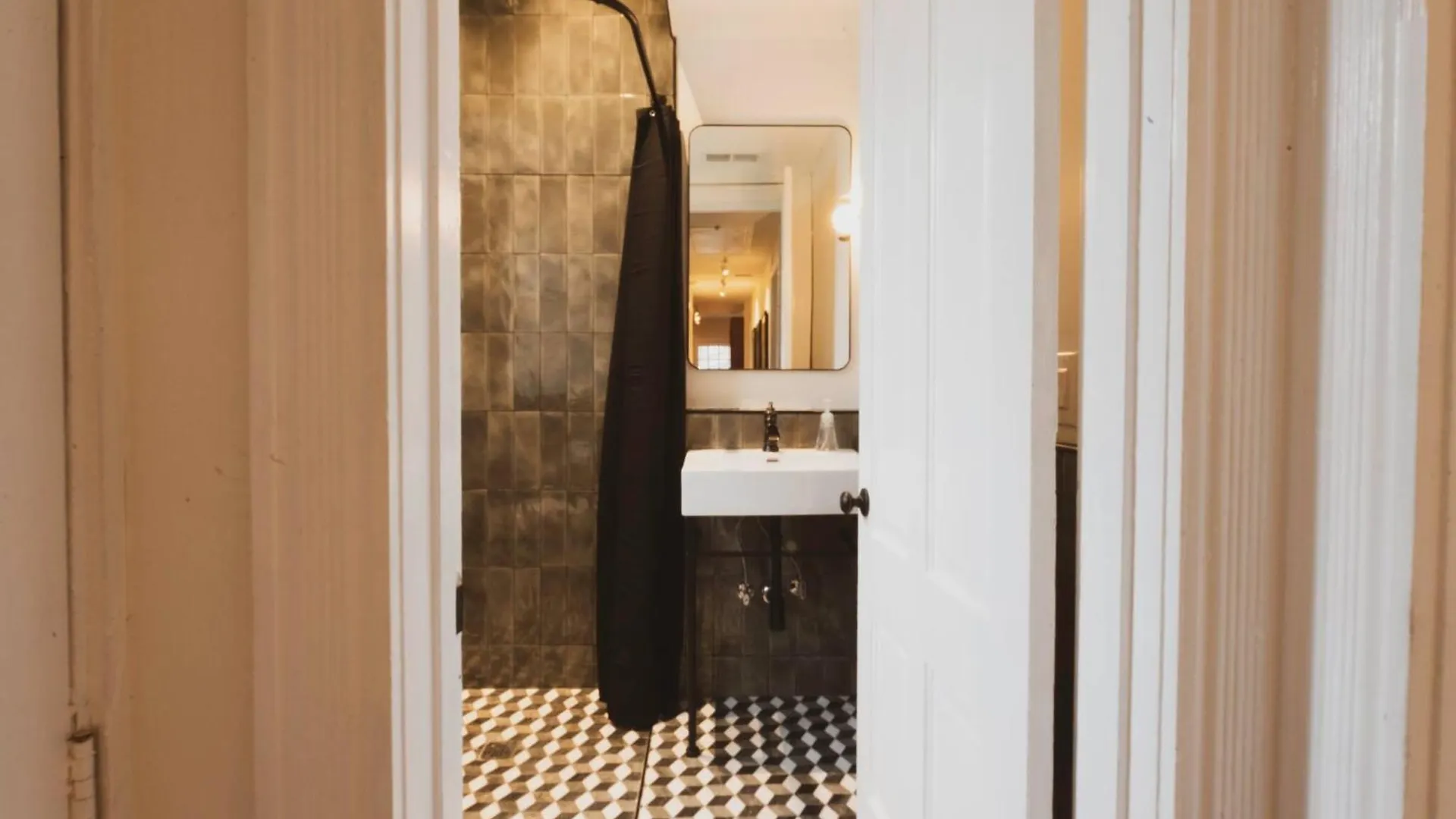 2bdr 2bath Prime Location Walk To Forsyth Park! סוואנה