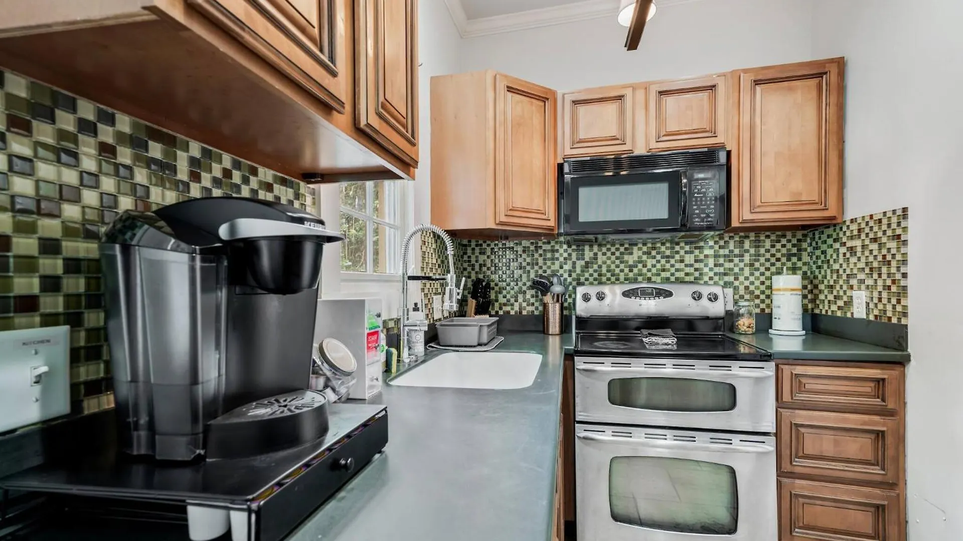 Duplex With Courtyard Historic District Hébergement de vacances *