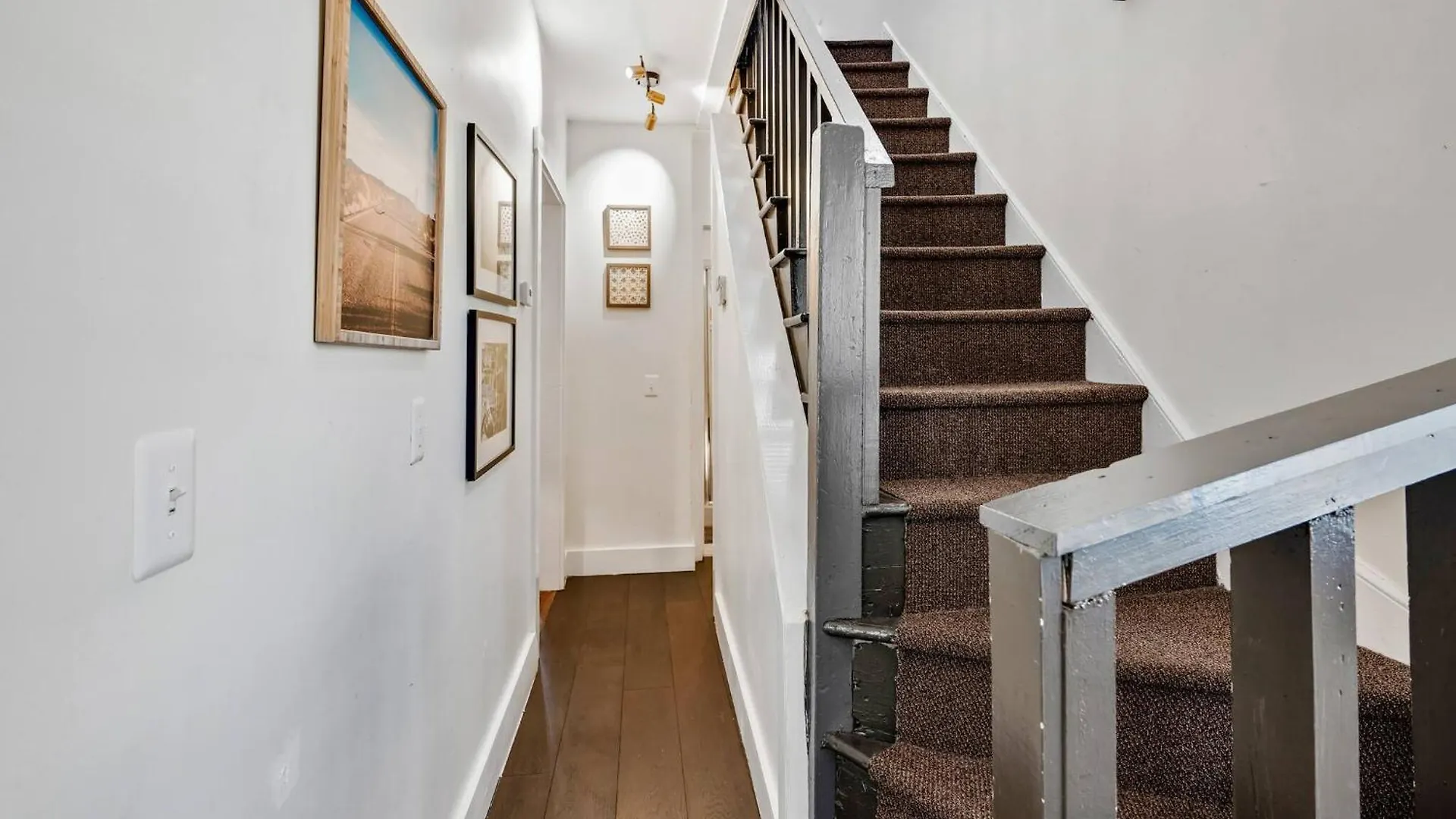 Hébergement de vacances Duplex With Courtyard Historic District