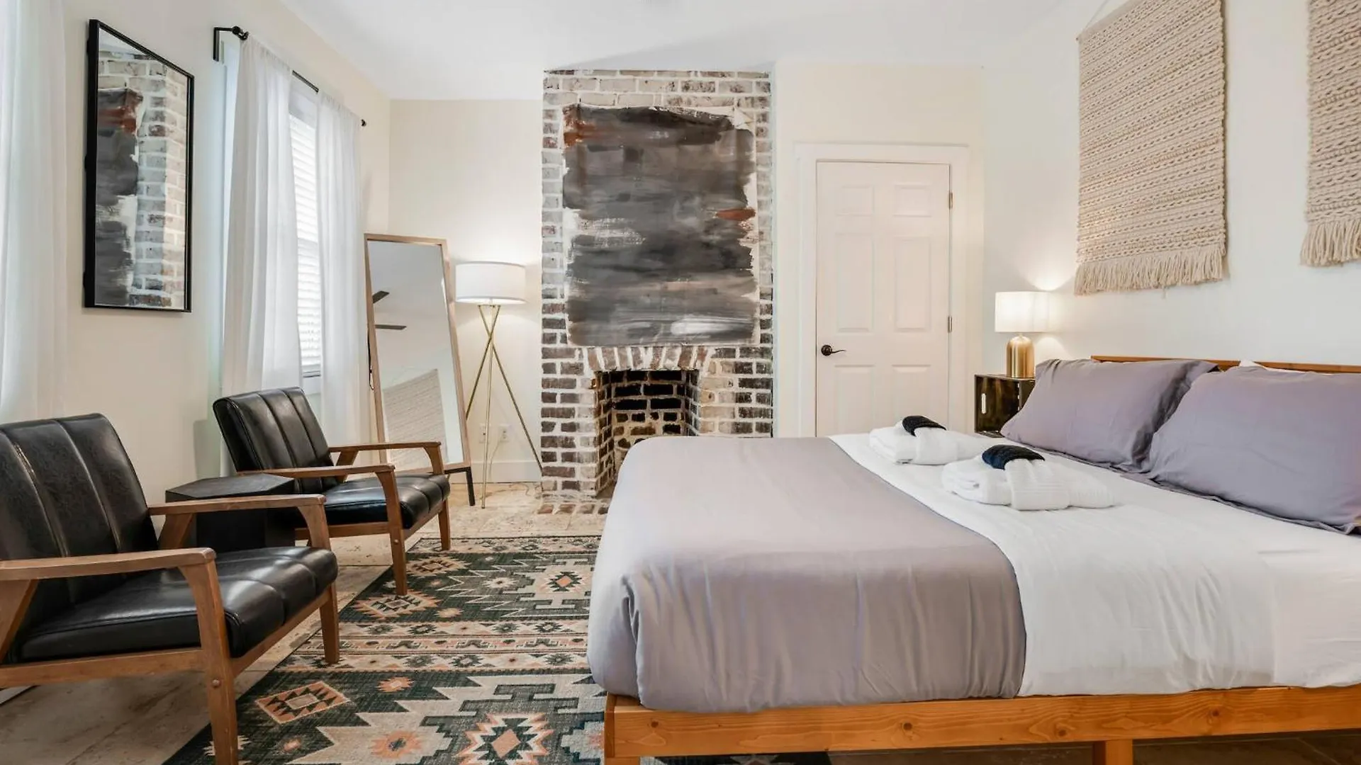Duplex With Courtyard Historic District Savannah