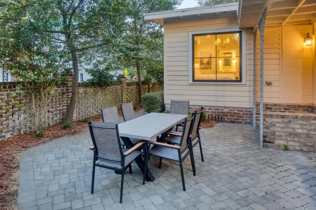 Updated Historic 3 Bedroom Walk Everywhere * 薩凡納
