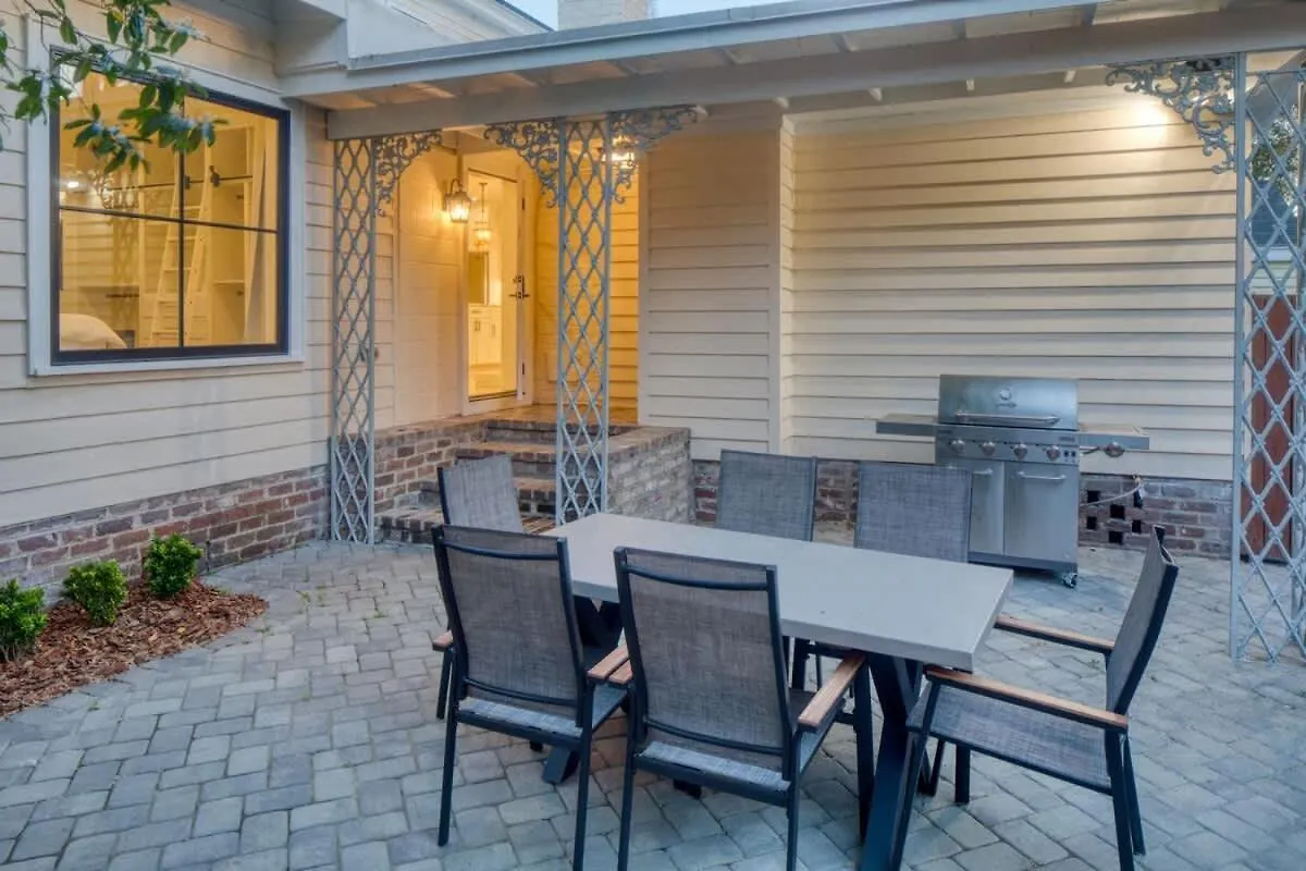 Updated Historic 3 Bedroom Walk Everywhere *