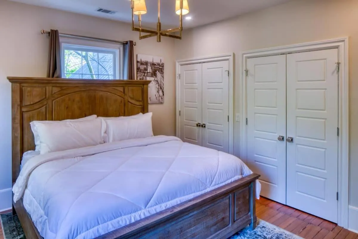 Villa Luxury 3 Bedroom W Private Bath Walk Everywhere