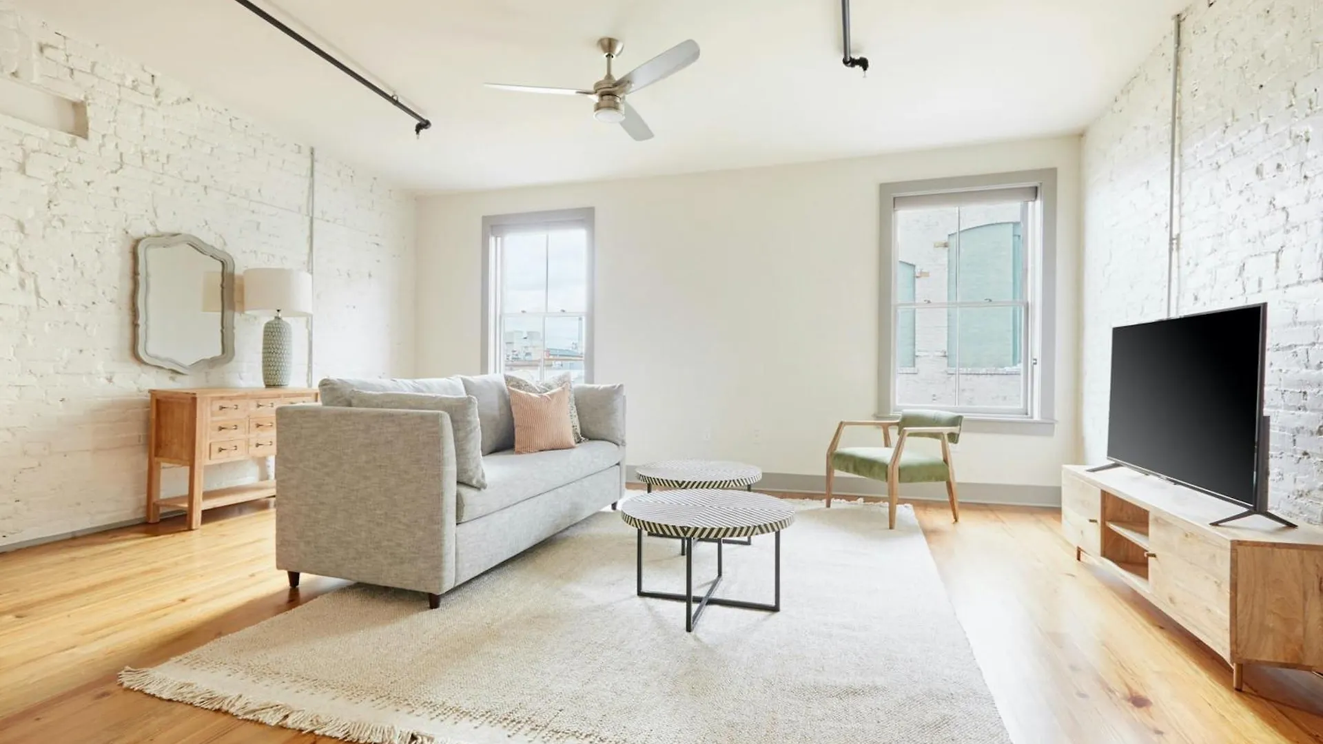 Sonder By Marriott Bonvoy The Broughton Historic District 4*