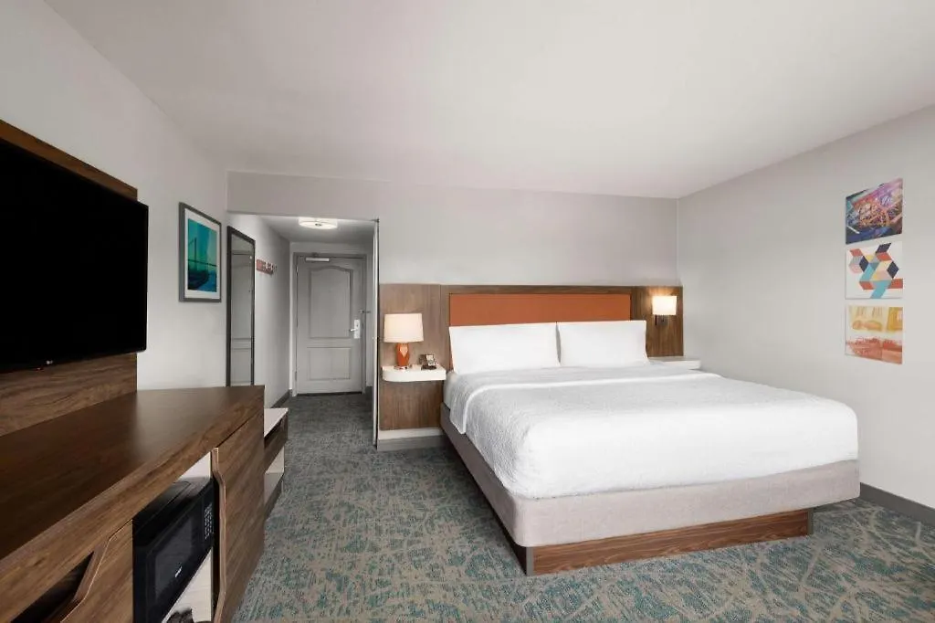 Hotel Hampton & Savannah-airport 2*
