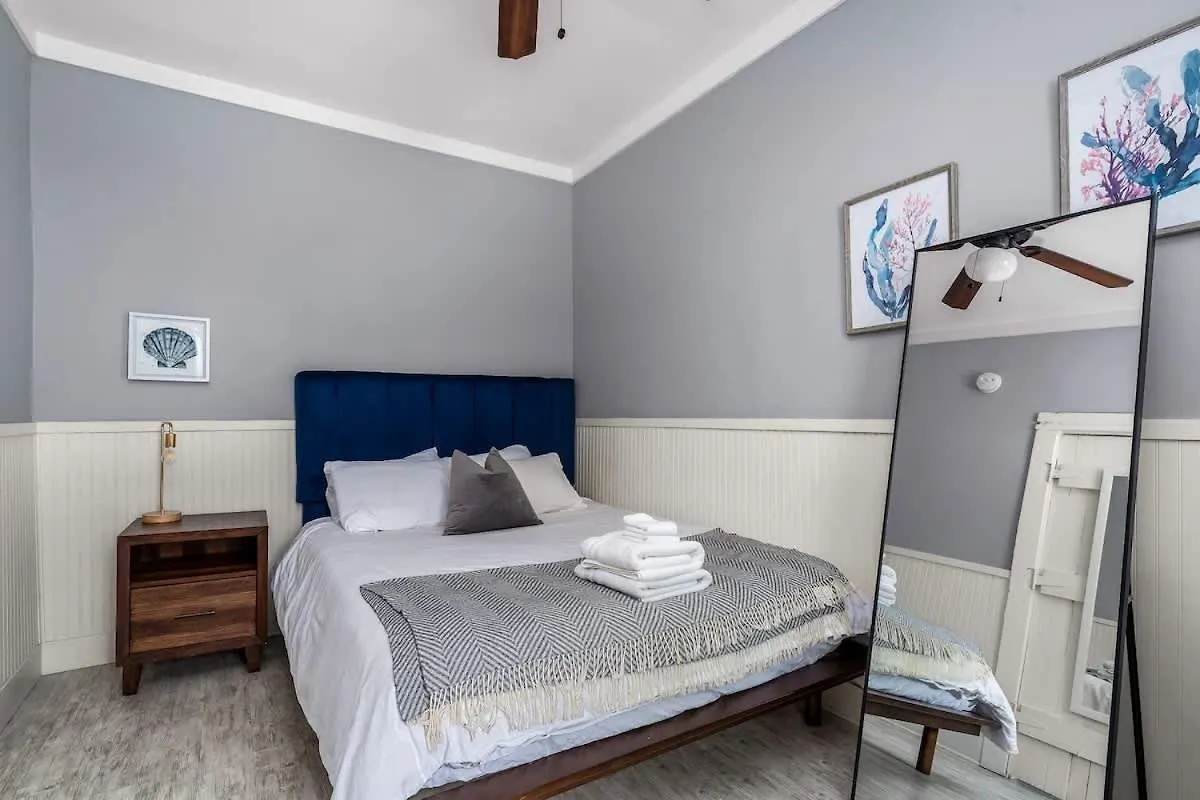 Hot Tubs - Dt Duplex - Two Blocks Off Forsyth Park Vakantiehuis Savannah