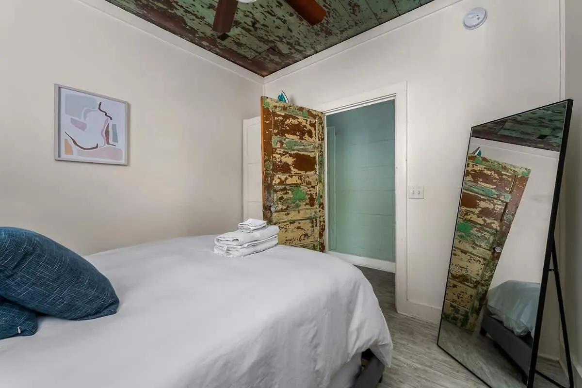 Hot Tubs - Dt Duplex - Two Blocks Off Forsyth Park * Savannah