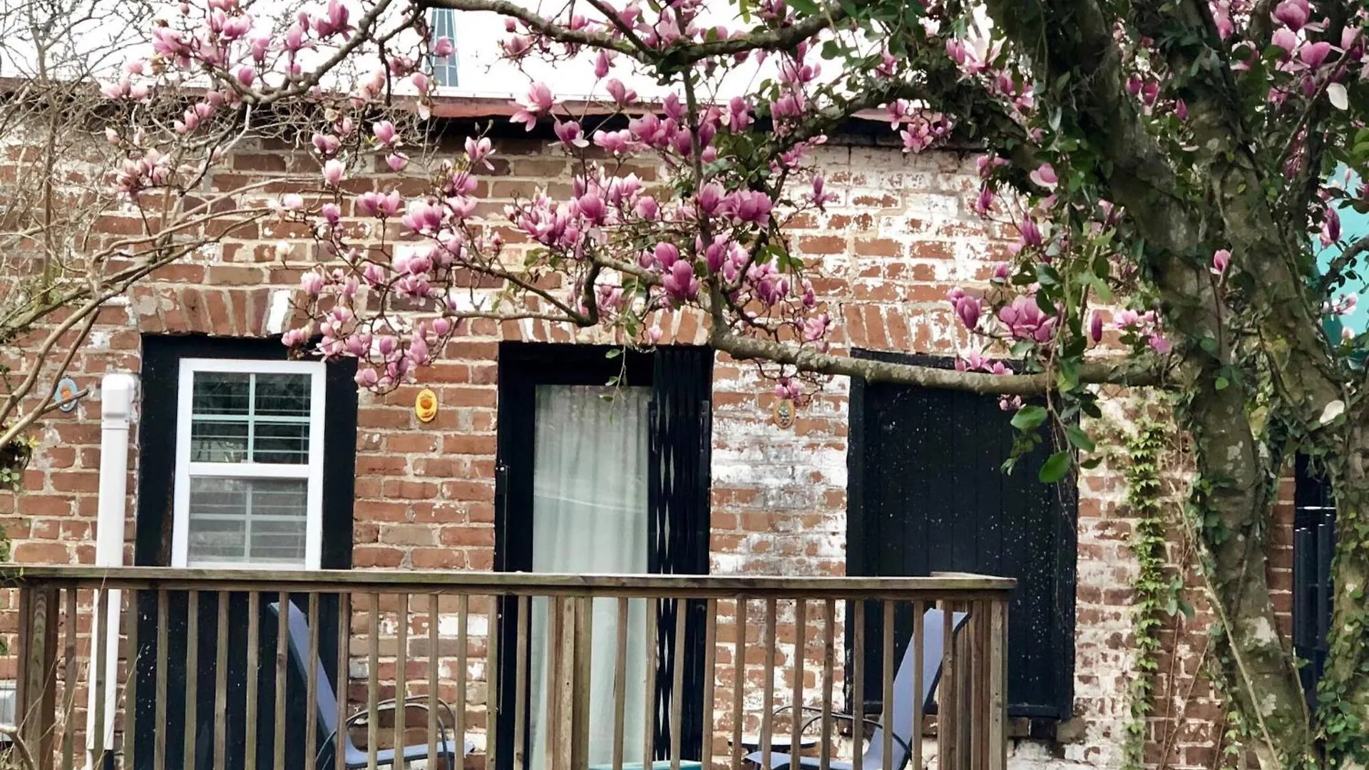 Heart Of Historic Carriage House *