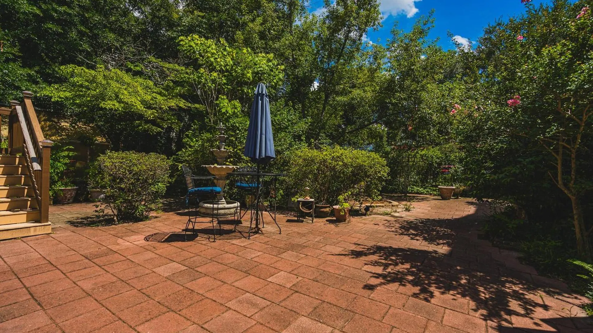 Victorian Modern In Carriage House - Unit B Σαβάνα