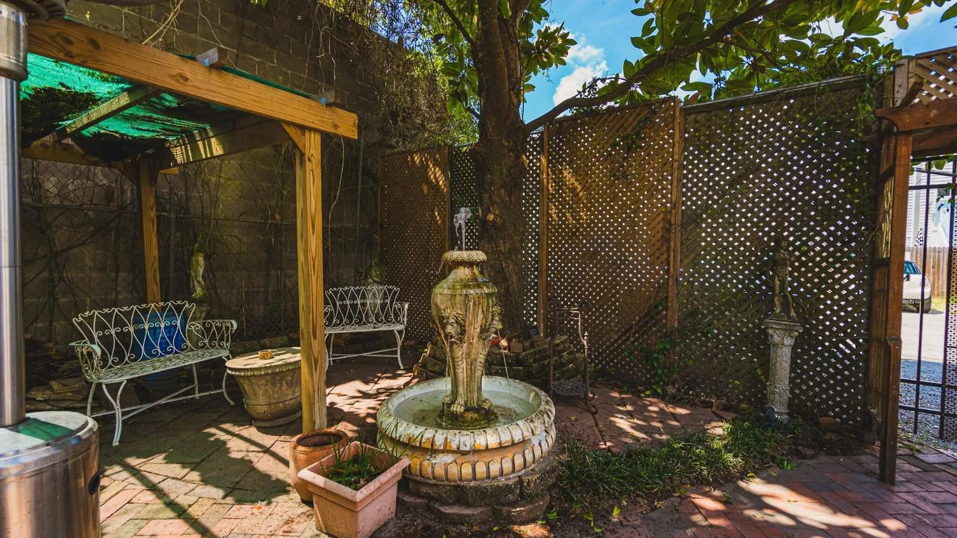 Πανσιόν Victorian Modern In Carriage House - Unit B *