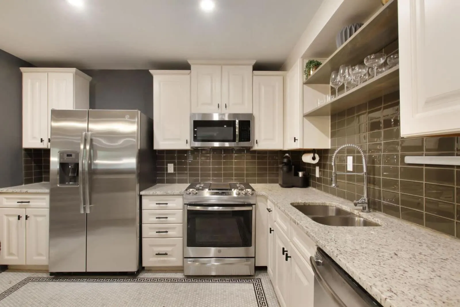 Dom wakacyjny King And Queen 1st Floor Sleeps 6