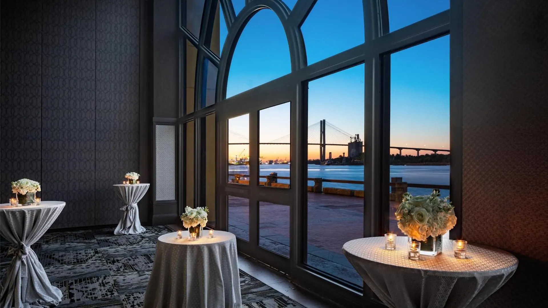 Hyatt Regency Hotel 4*