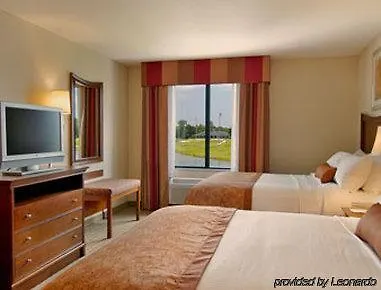 Wingate By Wyndham Pooler Hotel 3*