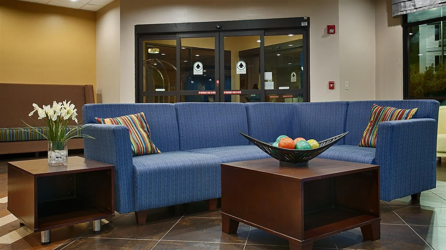 Hotel Western Savannah Airport Inn&suites
