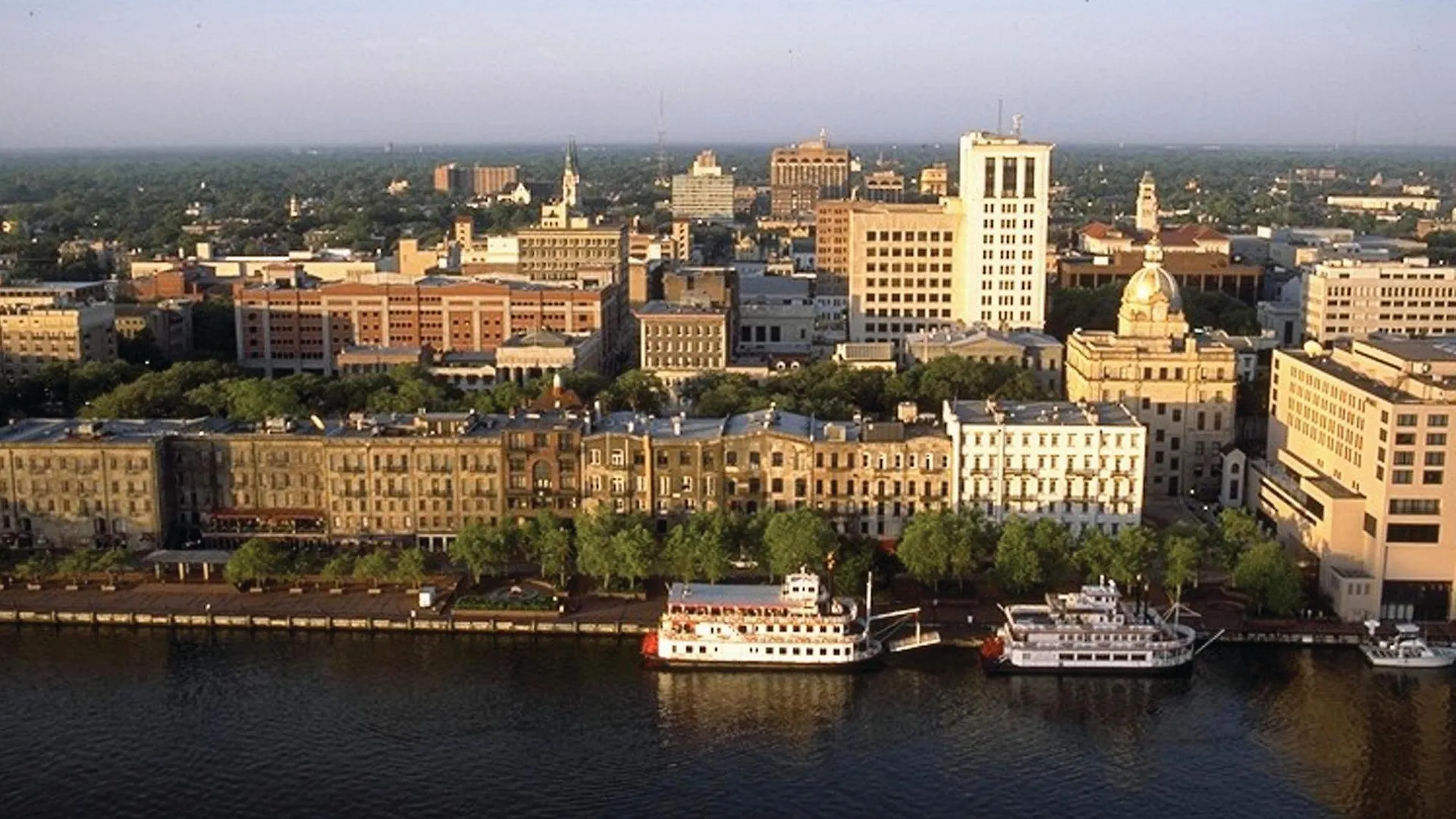 Embassy Airport Hotel Savannah