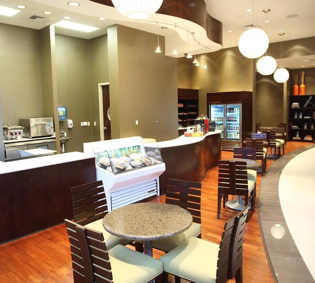 Embassy Airport 4*