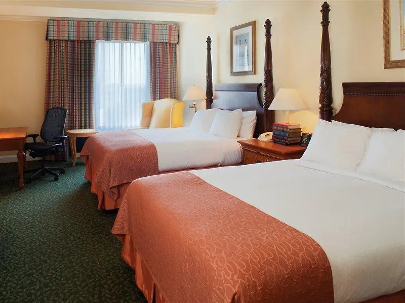 Doubletree By Hilton Historic Otel