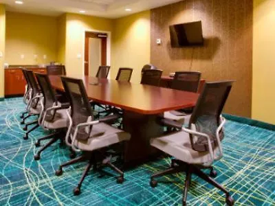 Springhill Airport Hotel 3*