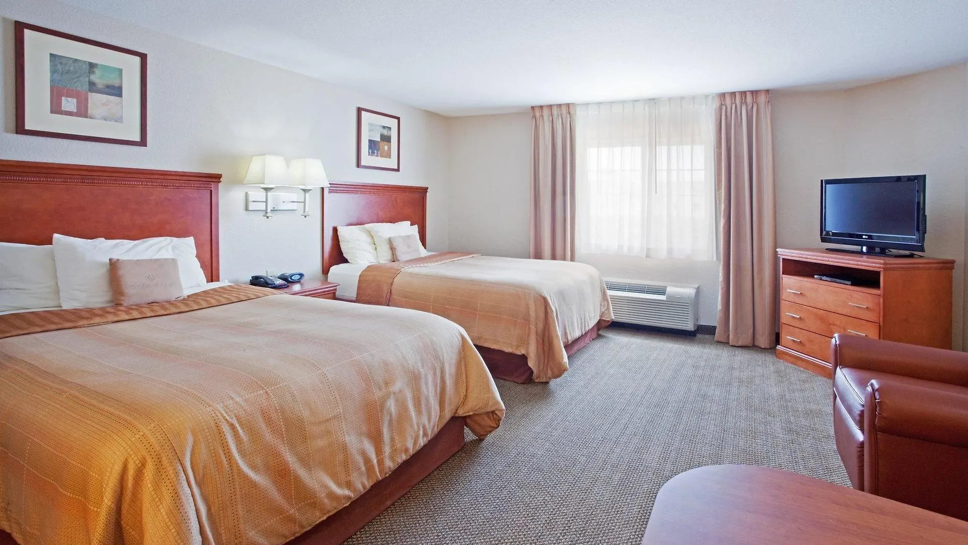 Candlewood Airport By Ihg Hotel 3*