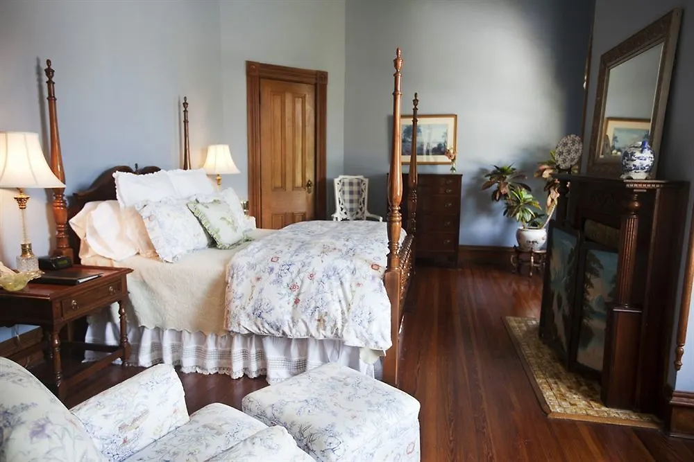 Forsyth Park 4*