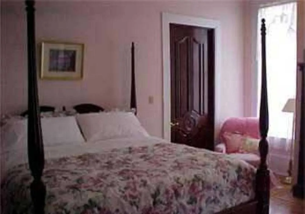 The Confederate House Hotel