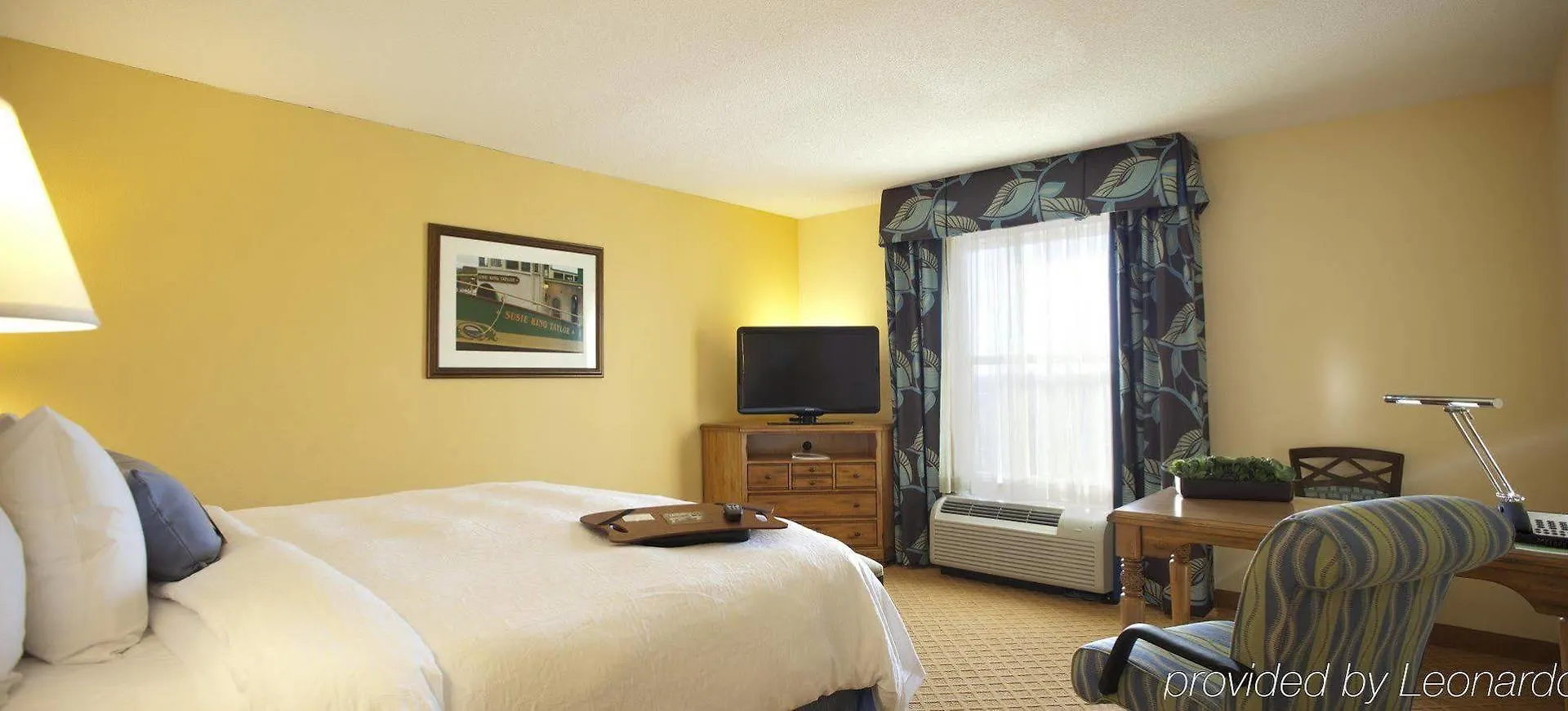 Hampton & Savannah/midtown Hotel 3*