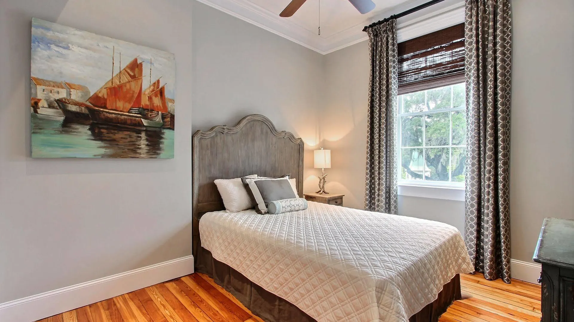 The At Bay Hotel Savannah