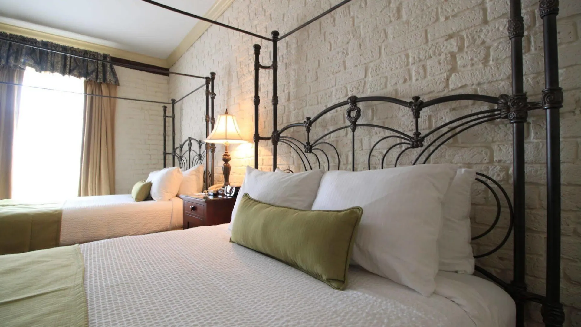 River Street (adults Only) 4*