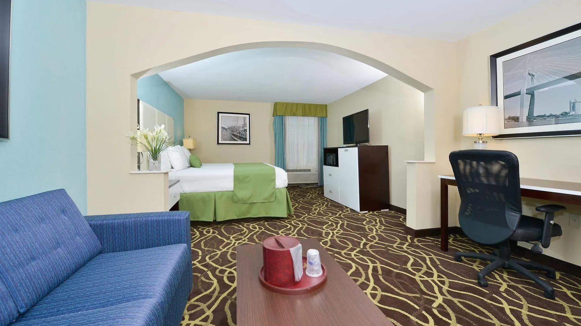 Western Savannah Airport Inn&suites Pooler