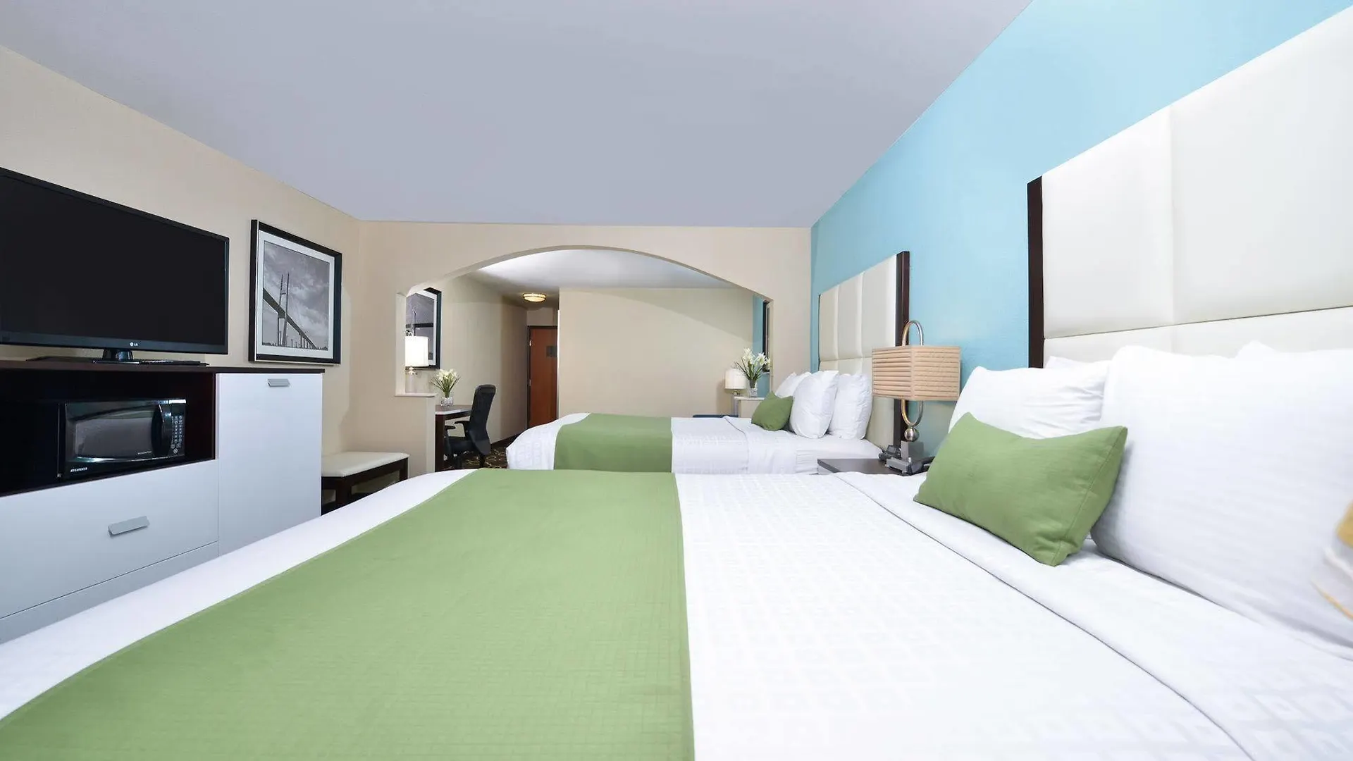 Western Savannah Airport Inn&suites Pooler
