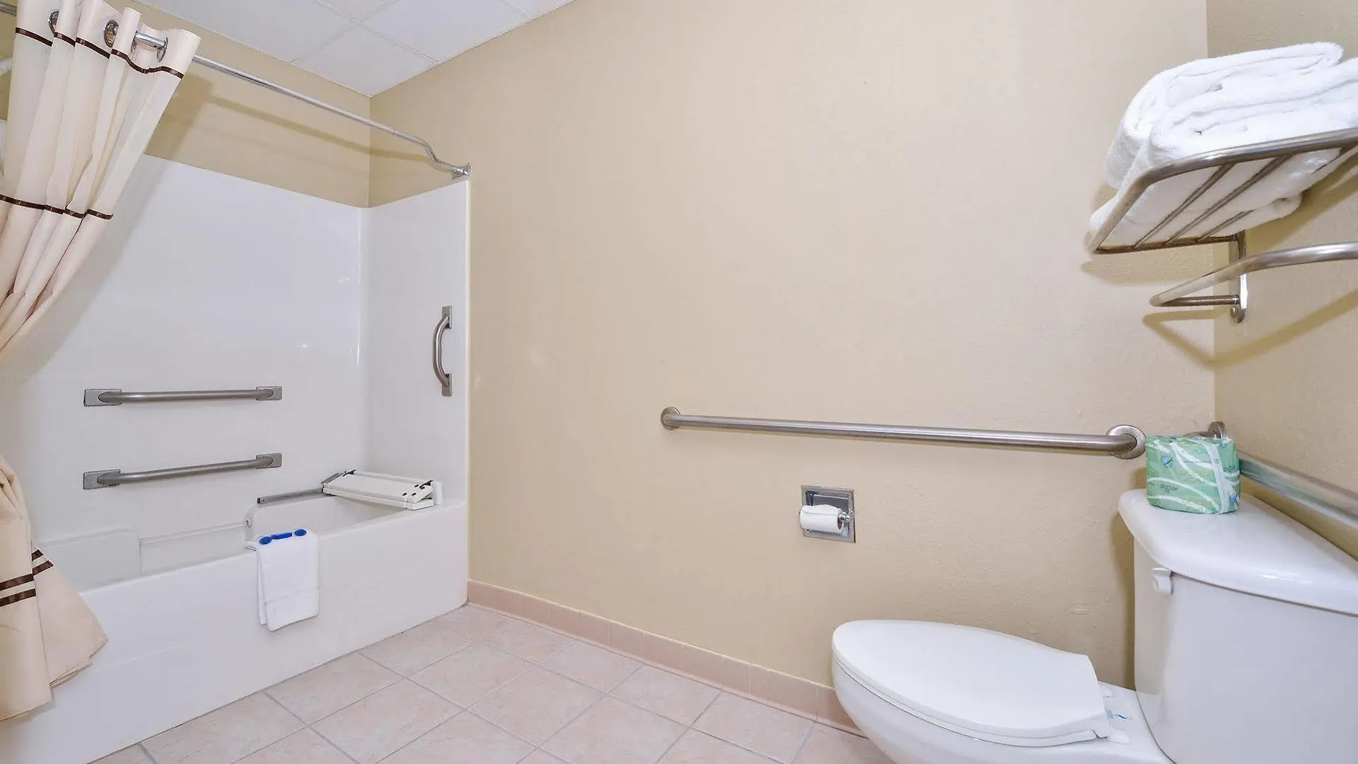 Western Savannah Airport Inn&suites Hotel Pooler