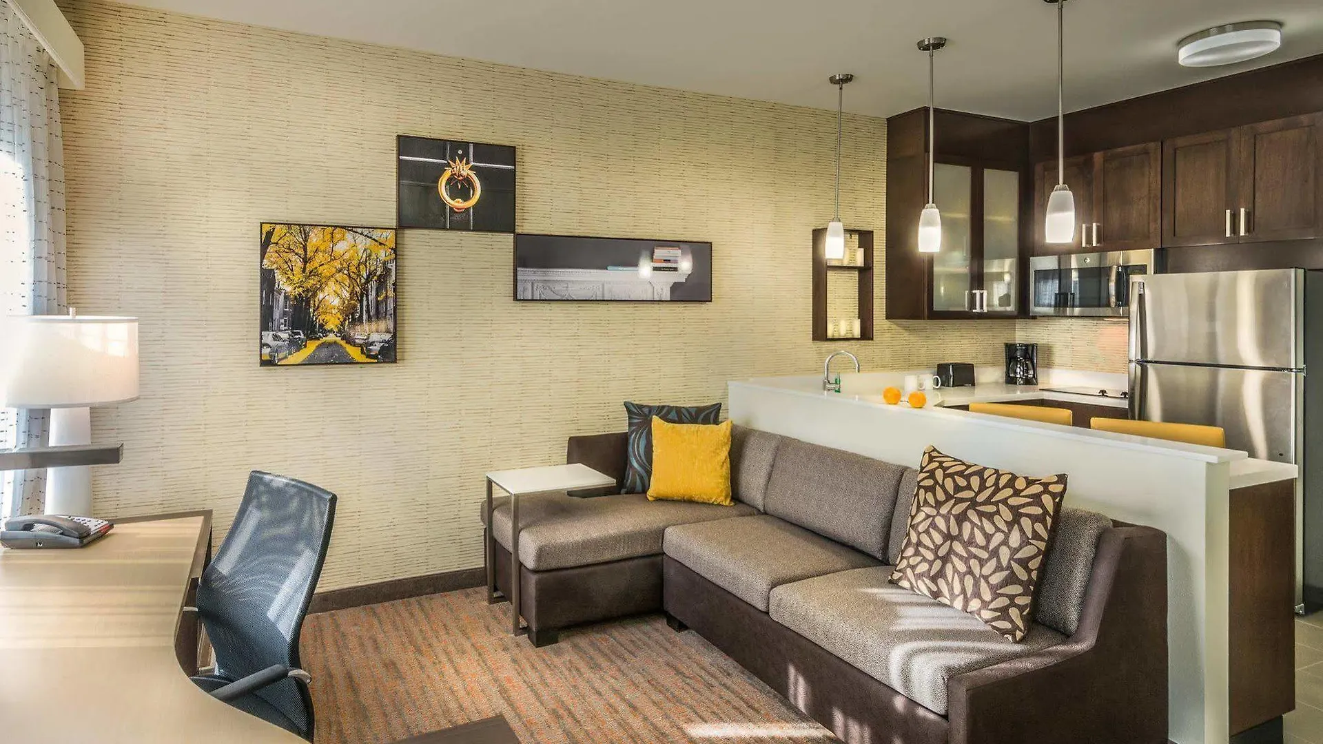 By Marriott Airport Hotel 3*