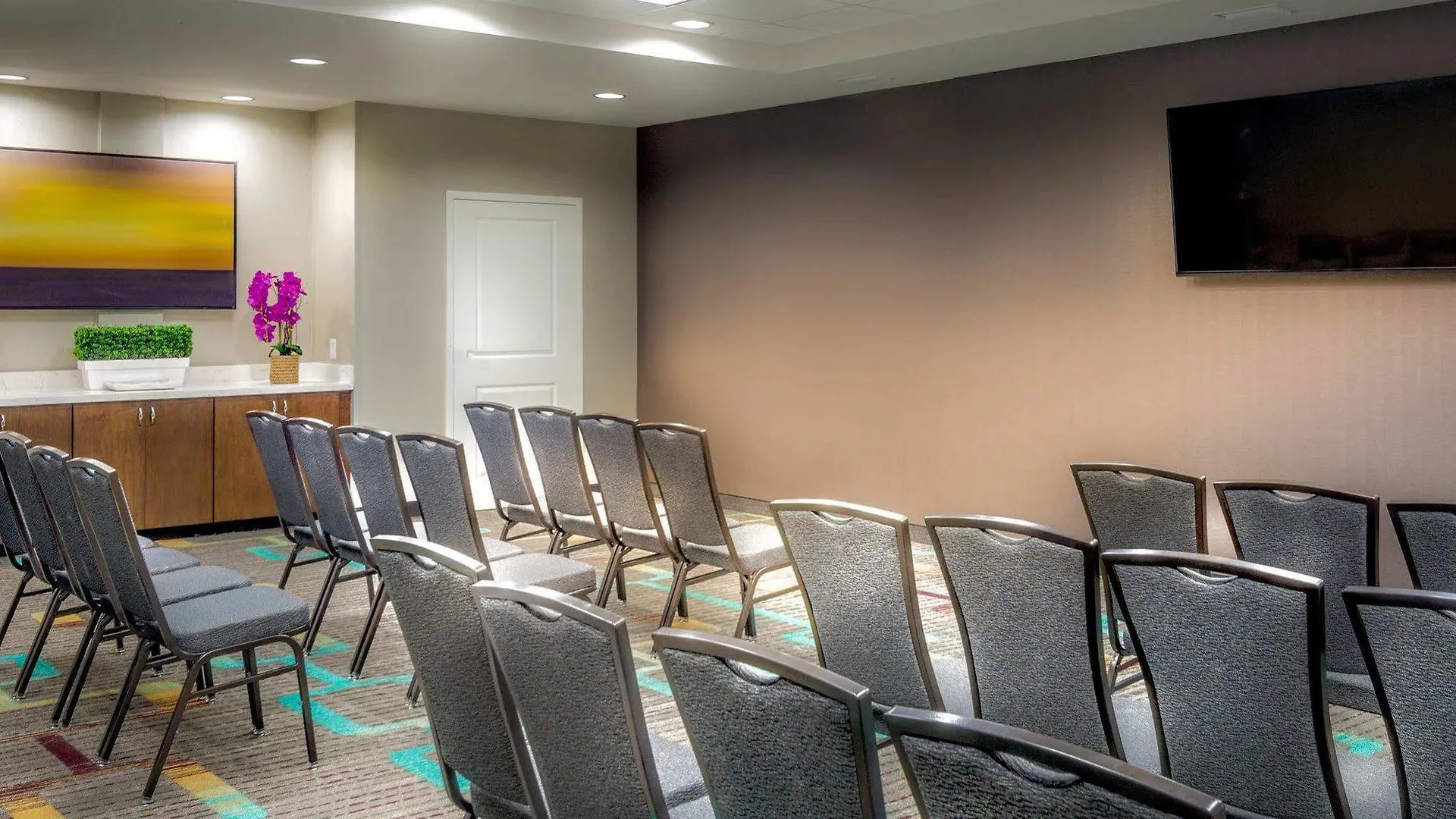 By Marriott Savannah Airport Hotel 3*