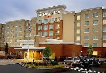 Hotel By Marriott Airport