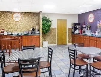 Howard Johnson By Wyndham Savannah Ga Отель 2*